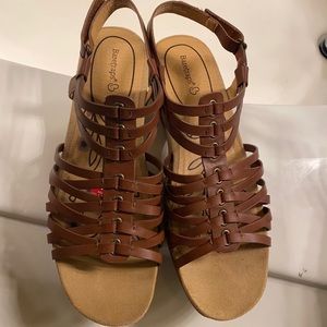 Bare traps strap sandles